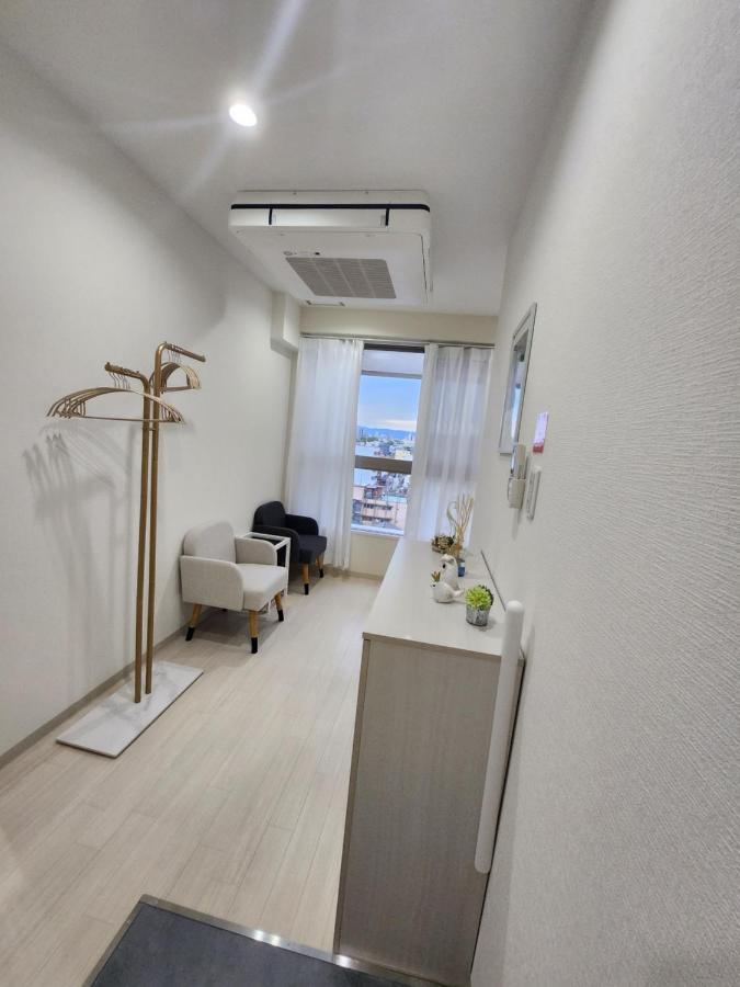 Cocone House 1001 * Ōsaka